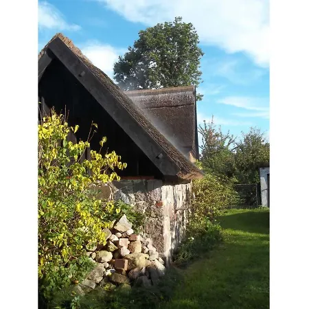 بيت للعطل Reetgedecktes Ferienhaus Ulrichshorst