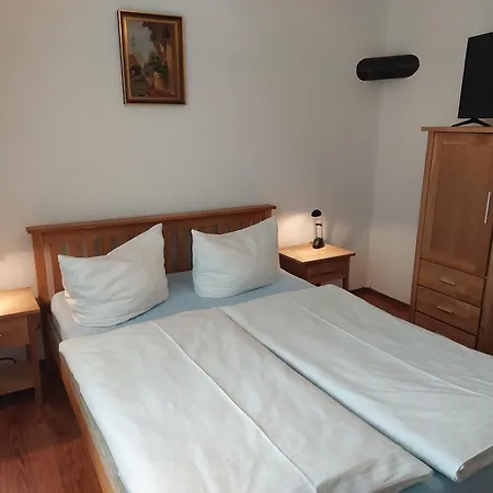 Reetgedecktes Ferienhaus * Ulrichshorst